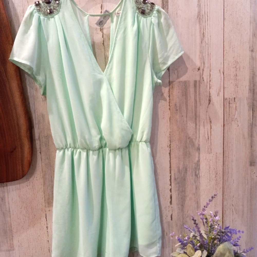 Charlotte Russe mint romper